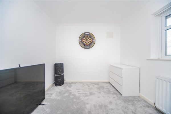5 Claude Road, Barry CF62 7JE
