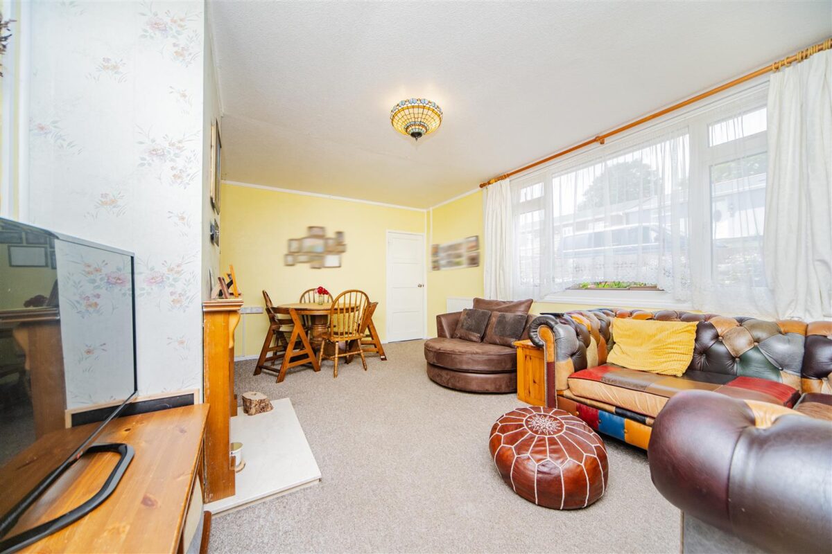 Tordoff Way, Barry