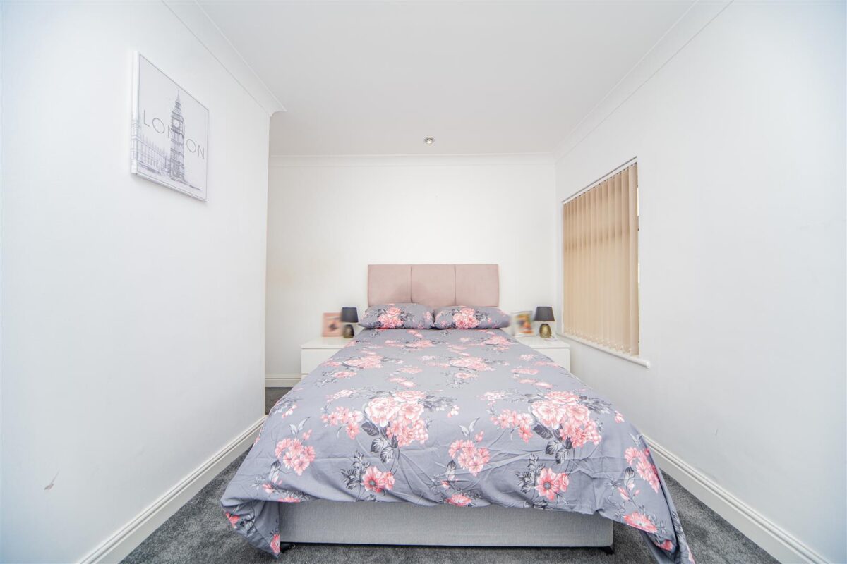 5 Claude Road, Barry CF62 7JE