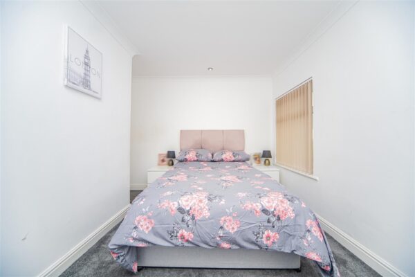5 Claude Road, Barry CF62 7JE