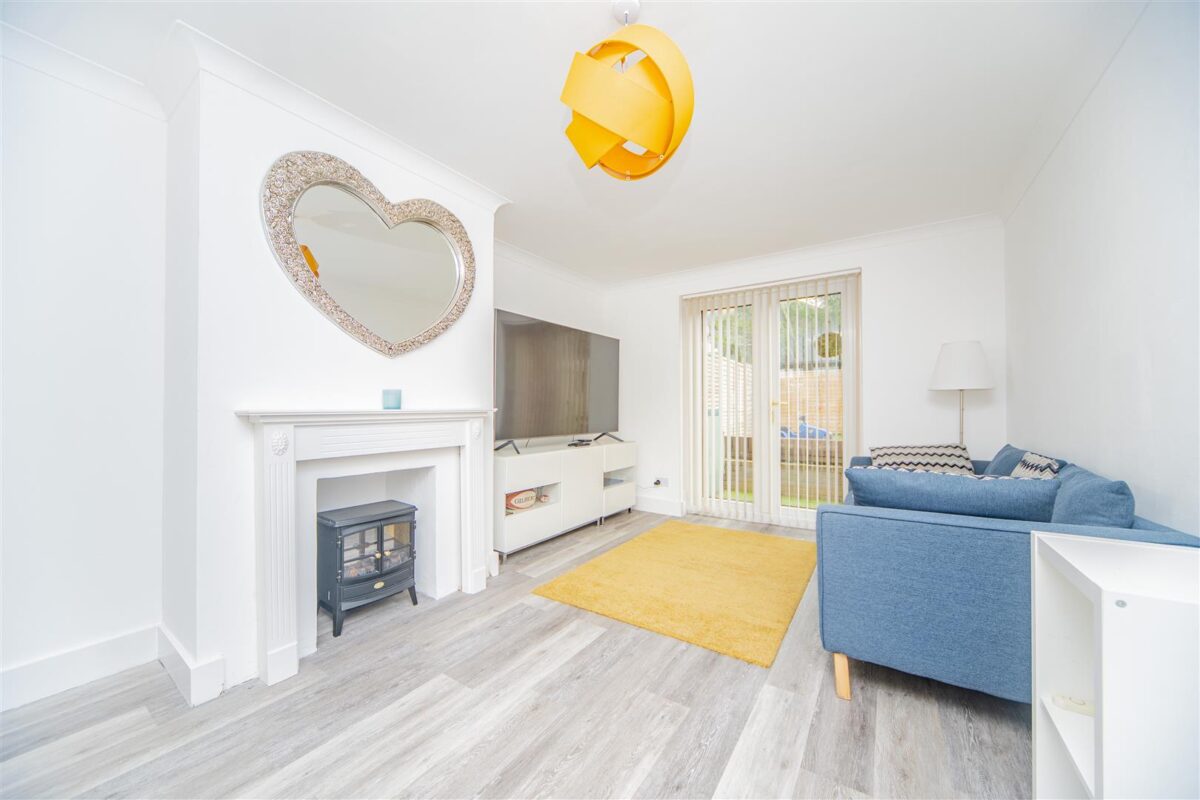5 Claude Road, Barry CF62 7JE