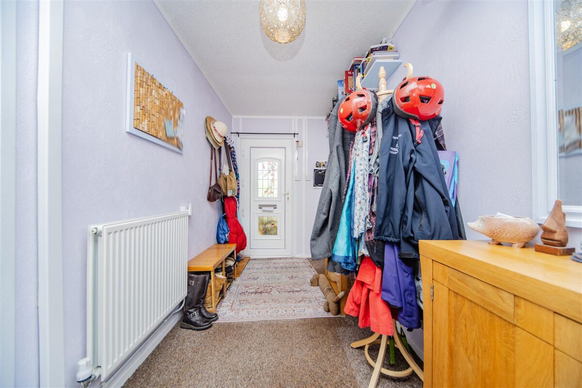 Tordoff Way, Barry