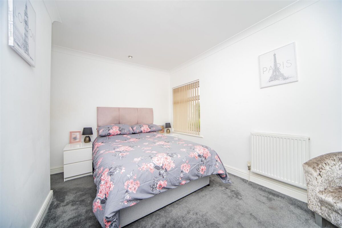 5 Claude Road, Barry CF62 7JE