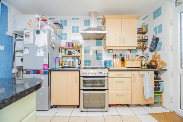 Tordoff Way, Barry