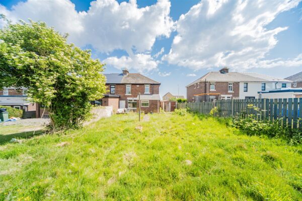 Winston Road, Barry