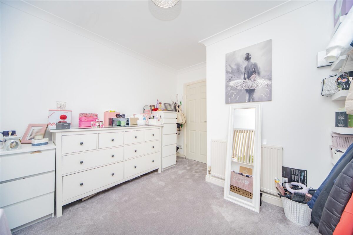 5 Claude Road, Barry CF62 7JE