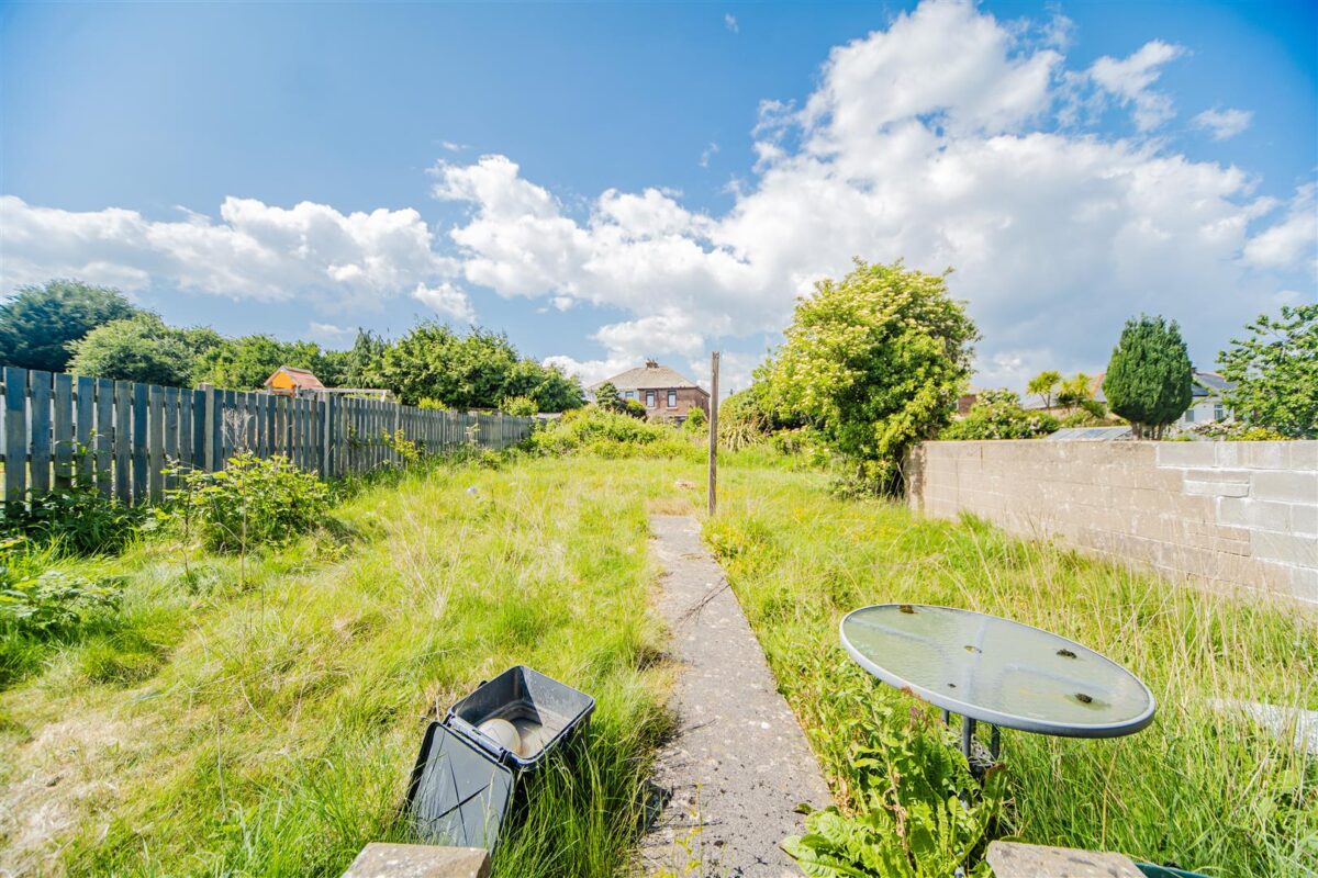 Winston Road, Barry