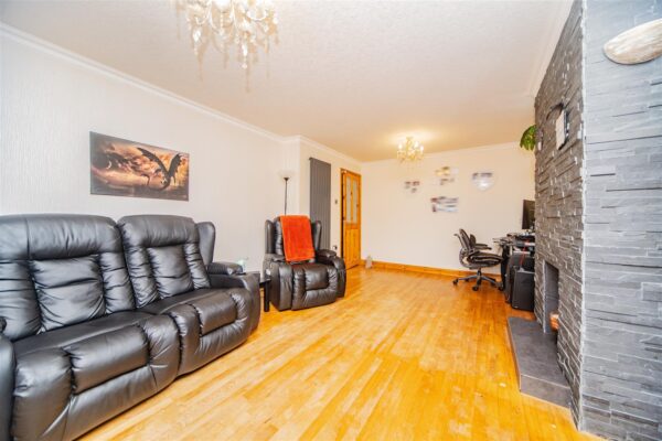 St. Peters Close, Llanharan, Pontyclun