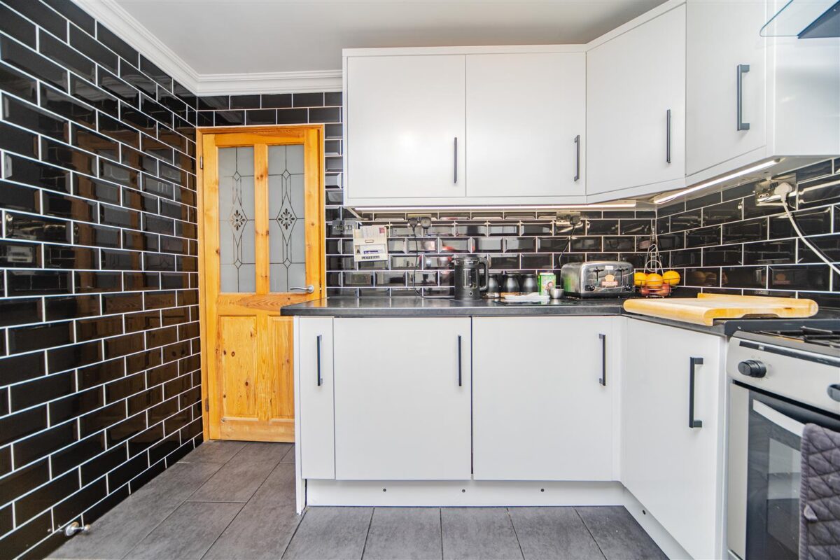 St. Peters Close, Llanharan, Pontyclun