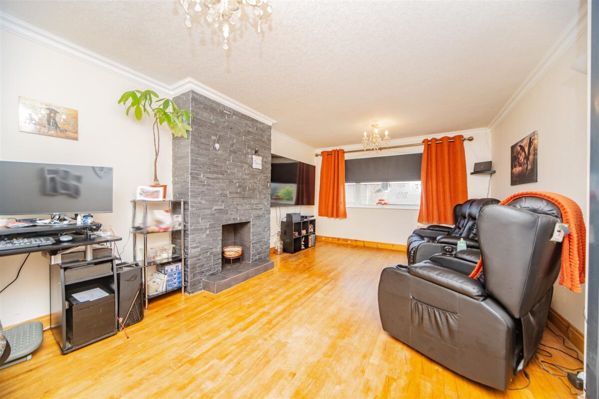 St. Peters Close, Llanharan, Pontyclun