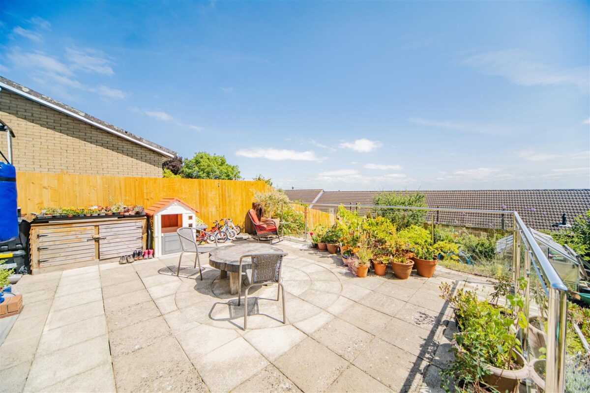 Tordoff Way, Barry