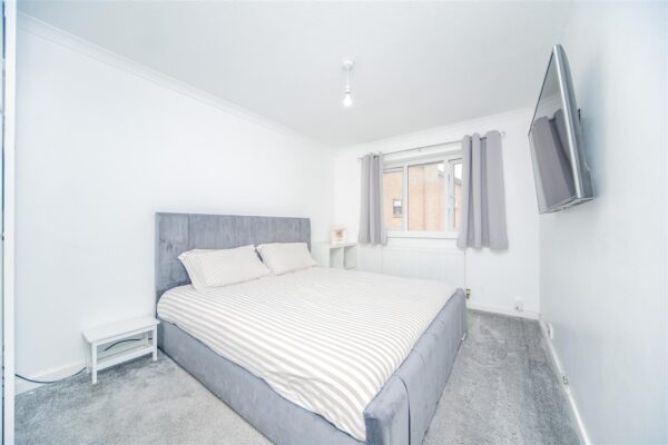 Blyth Close, Barry