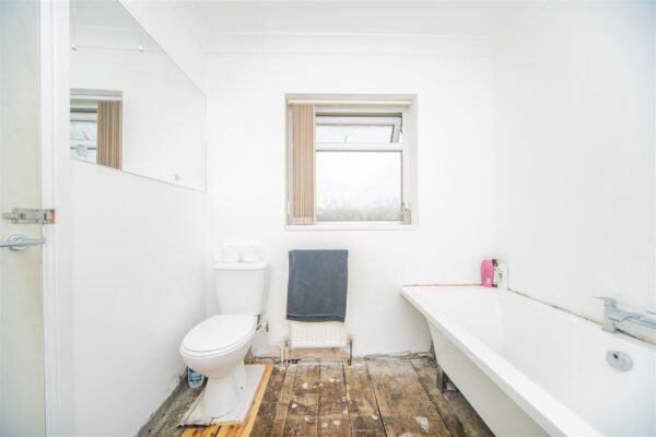 5 Claude Road, Barry CF62 7JE