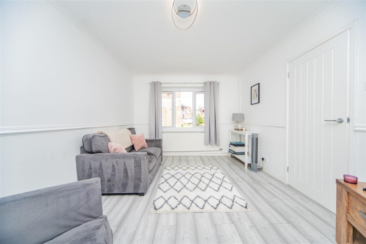 Blyth Close, Barry
