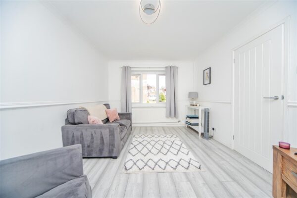 Blyth Close, Barry