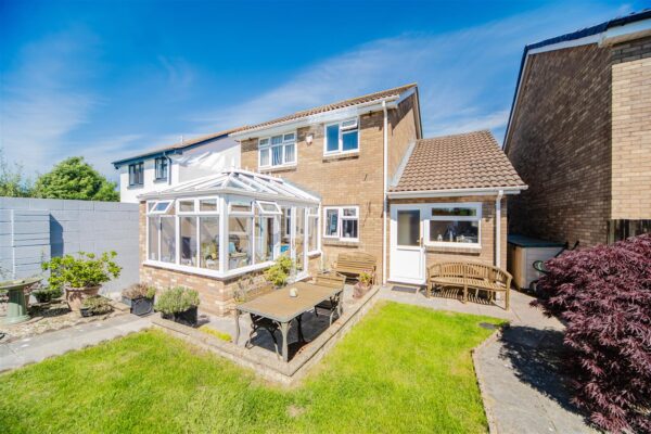 Blyth Close, Barry