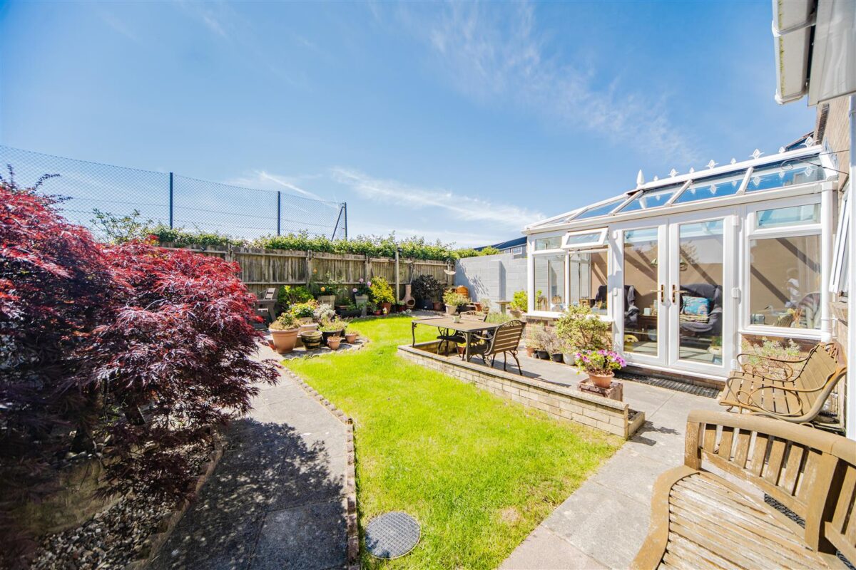 Blyth Close, Barry