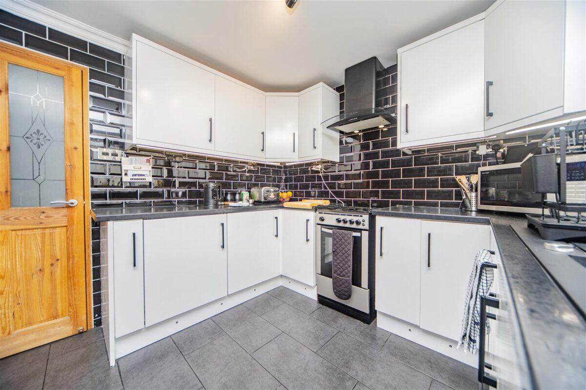 St. Peters Close, Llanharan, Pontyclun
