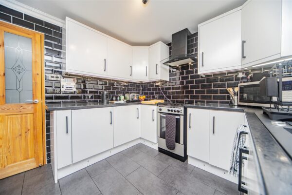 St. Peters Close, Llanharan, Pontyclun