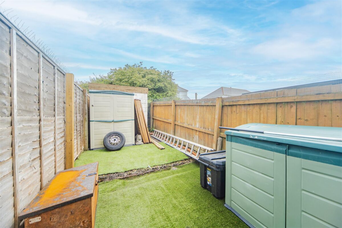 5 Claude Road, Barry CF62 7JE