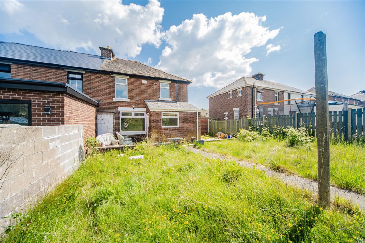 Winston Road, Barry