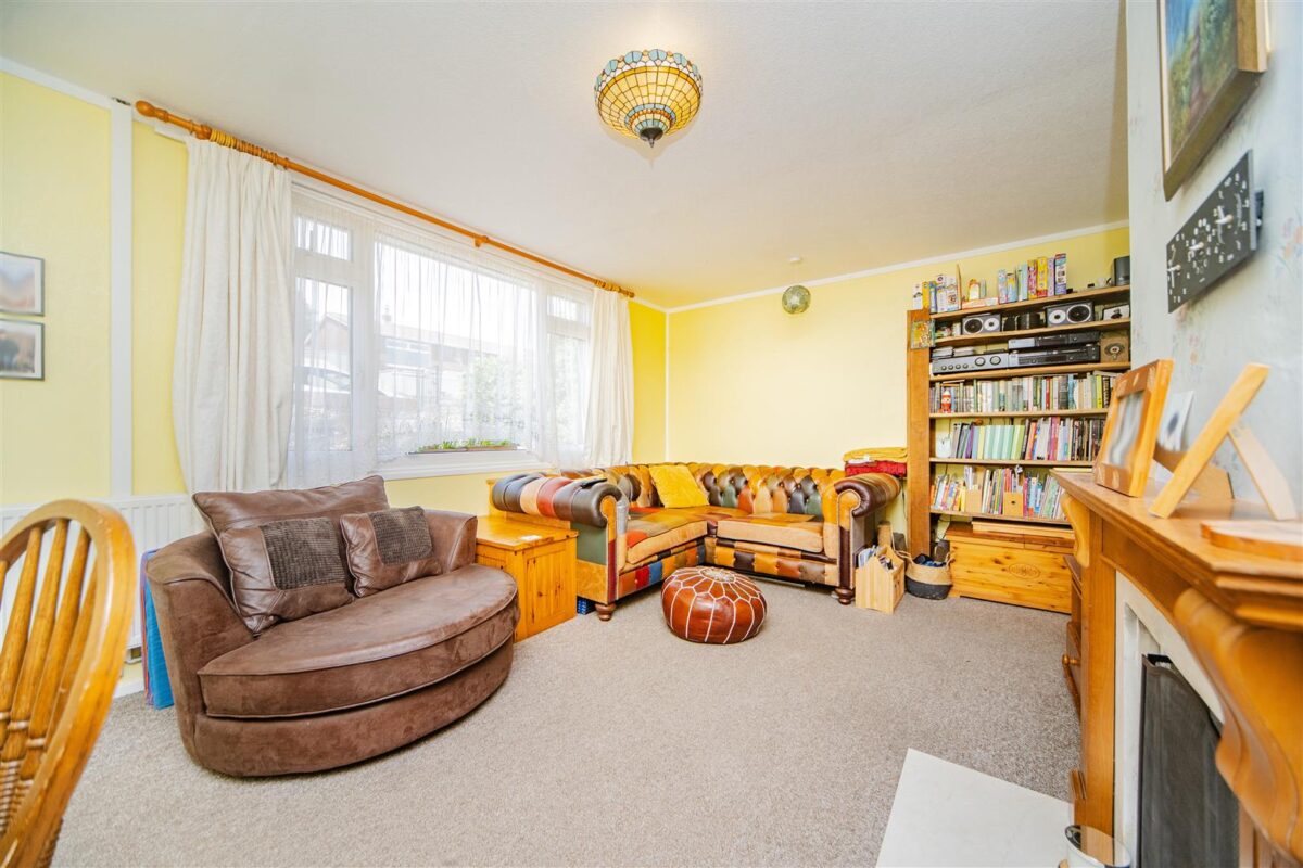 Tordoff Way, Barry