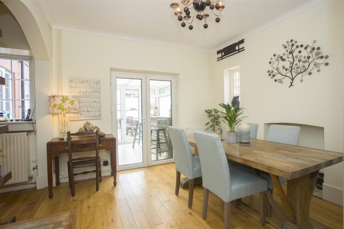 Beach Road, Swanbridge, Penarth