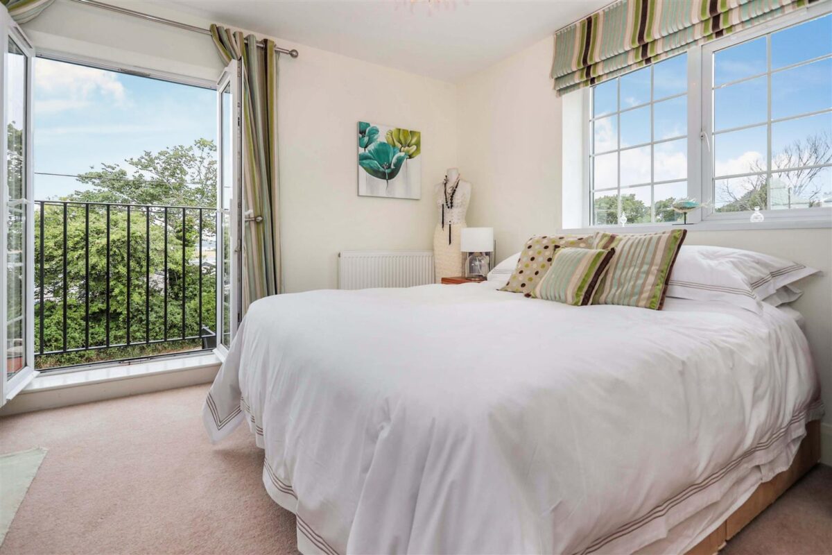 Beach Road, Swanbridge, Penarth