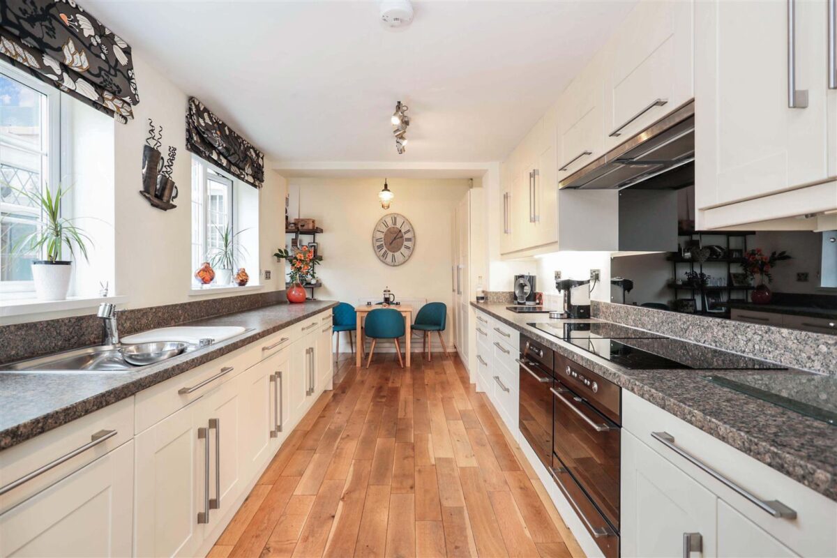 Beach Road, Swanbridge, Penarth