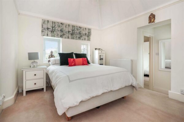 Beach Road, Swanbridge, Penarth