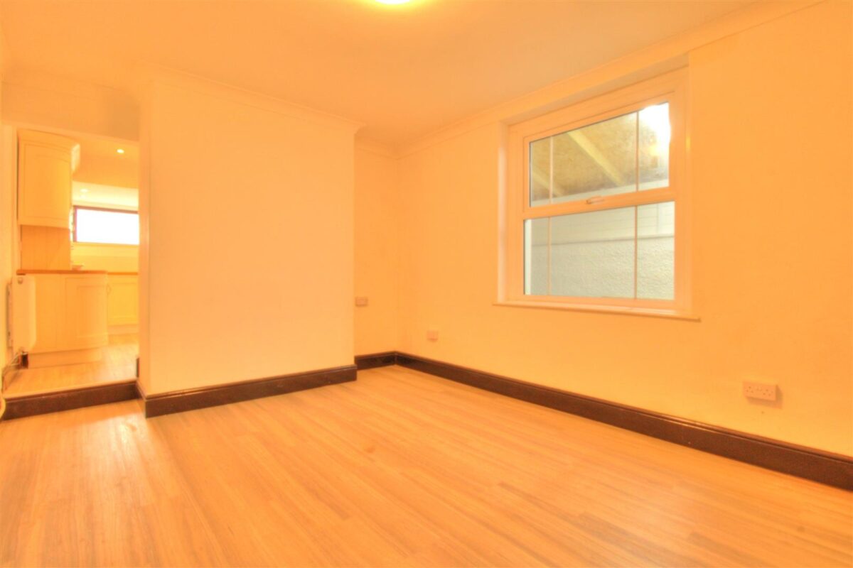 Kingsland Crescent, Barry