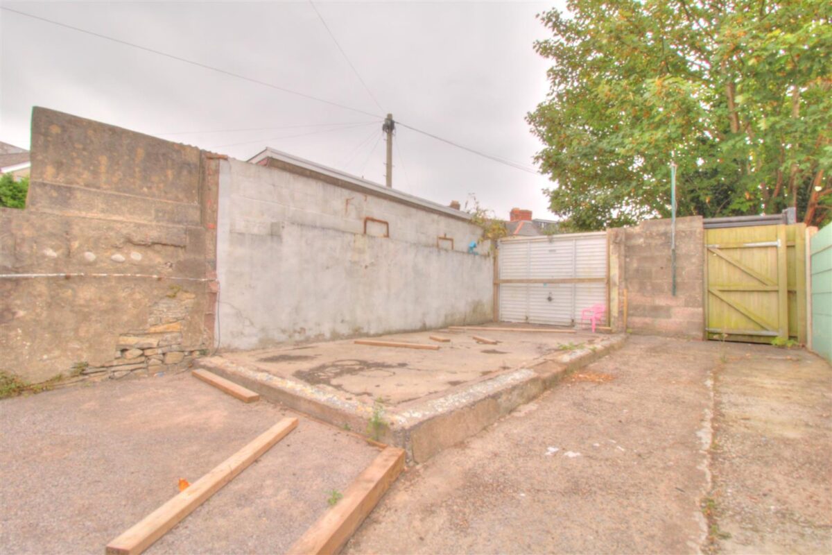 Kingsland Crescent, Barry
