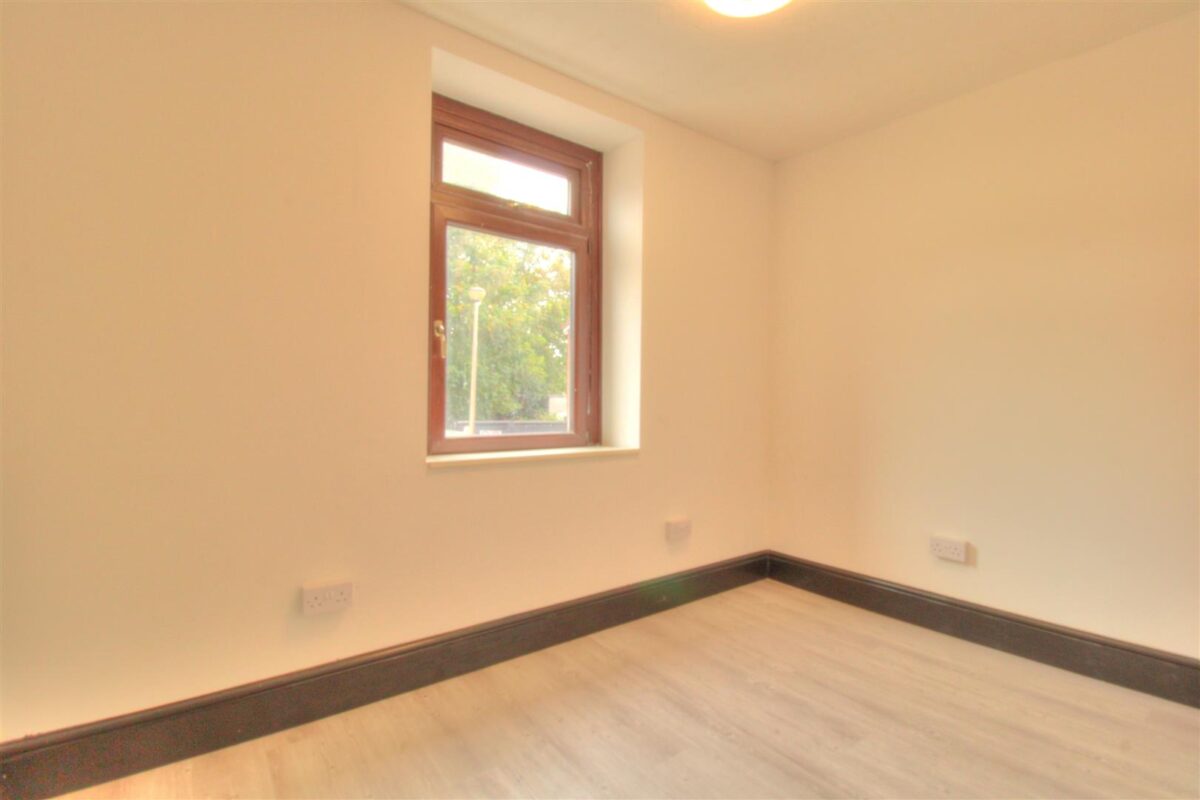 Kingsland Crescent, Barry