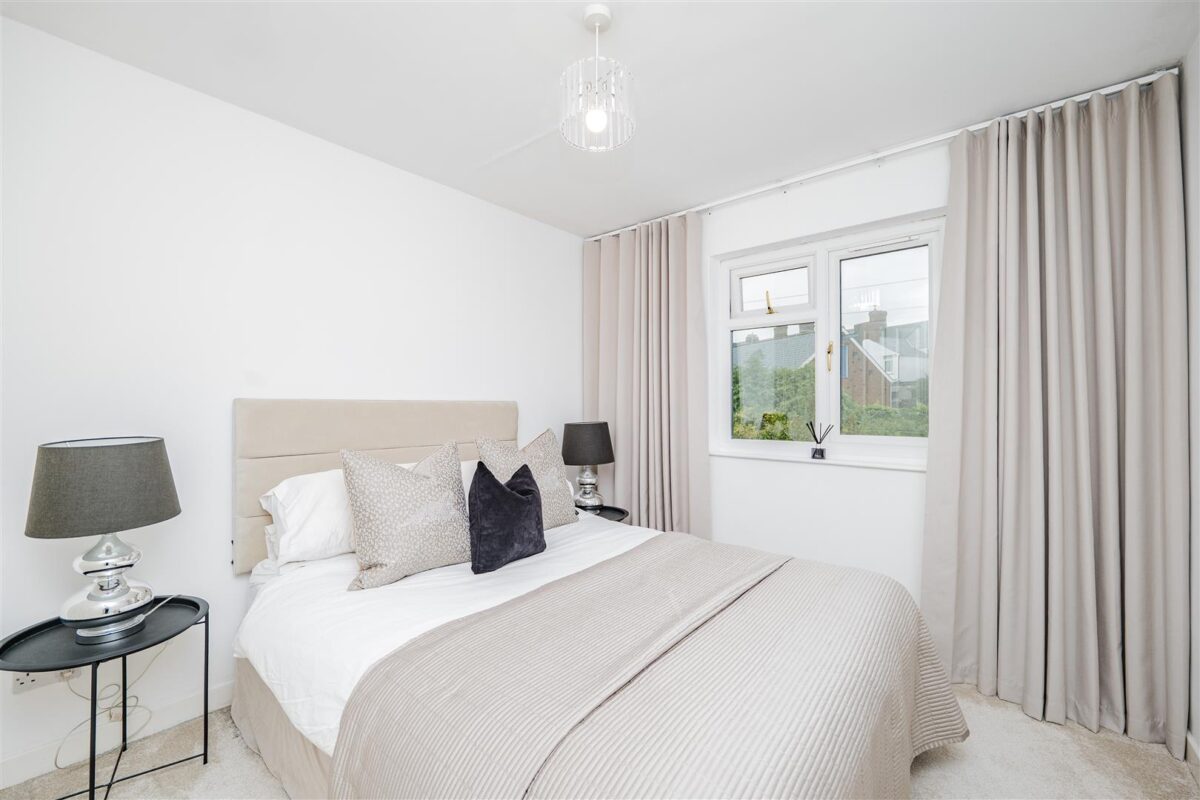 4 Park Road, Barry