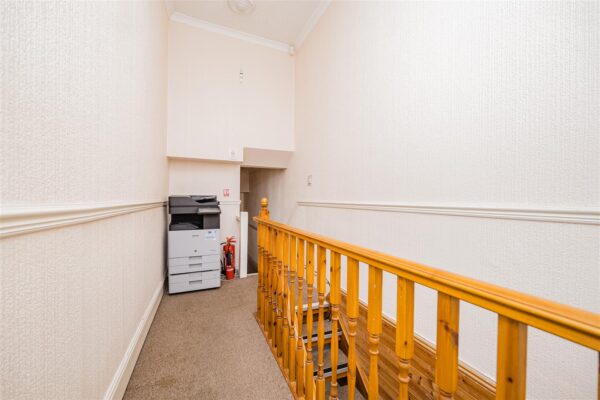 Holton Road, Barry