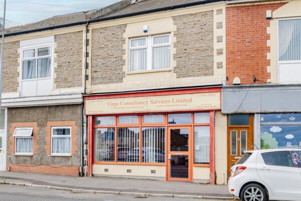 Holton Road, Barry