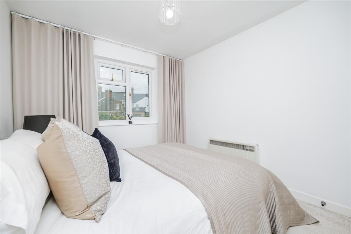 4 Park Road, Barry
