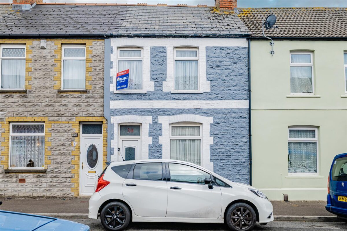 Brook Street, Barry