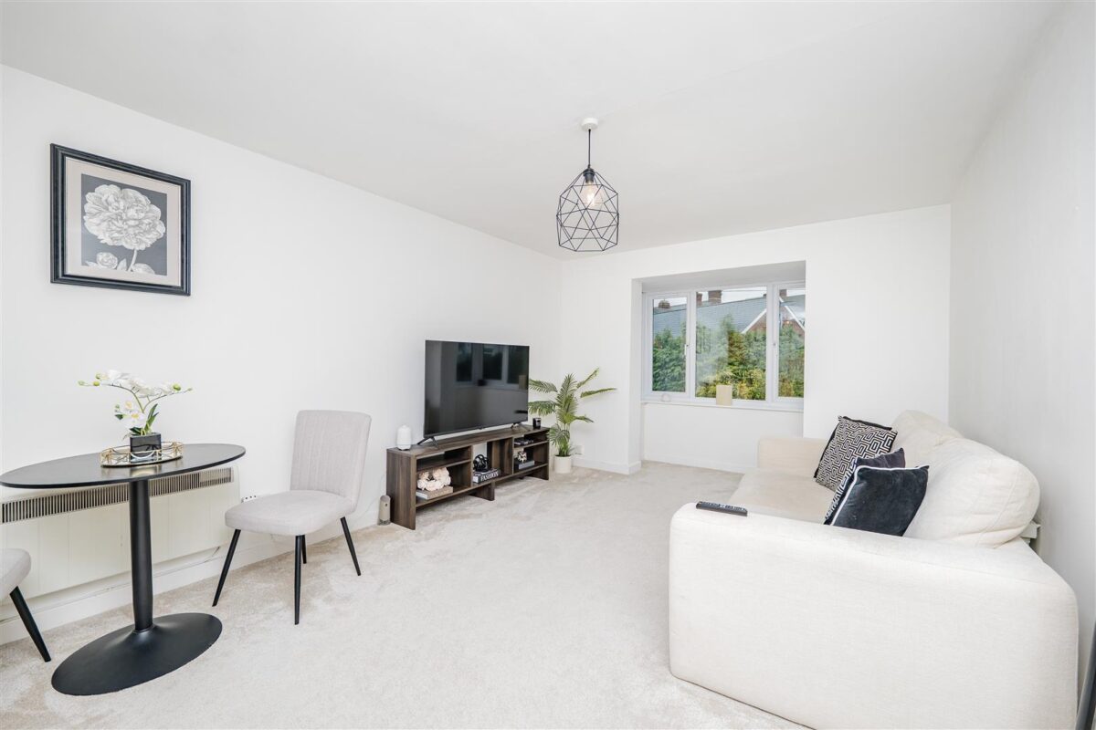 4 Park Road, Barry