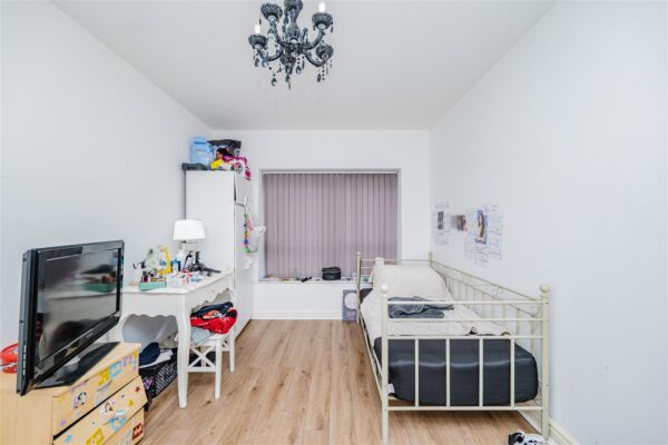 Hunter Street, Barry