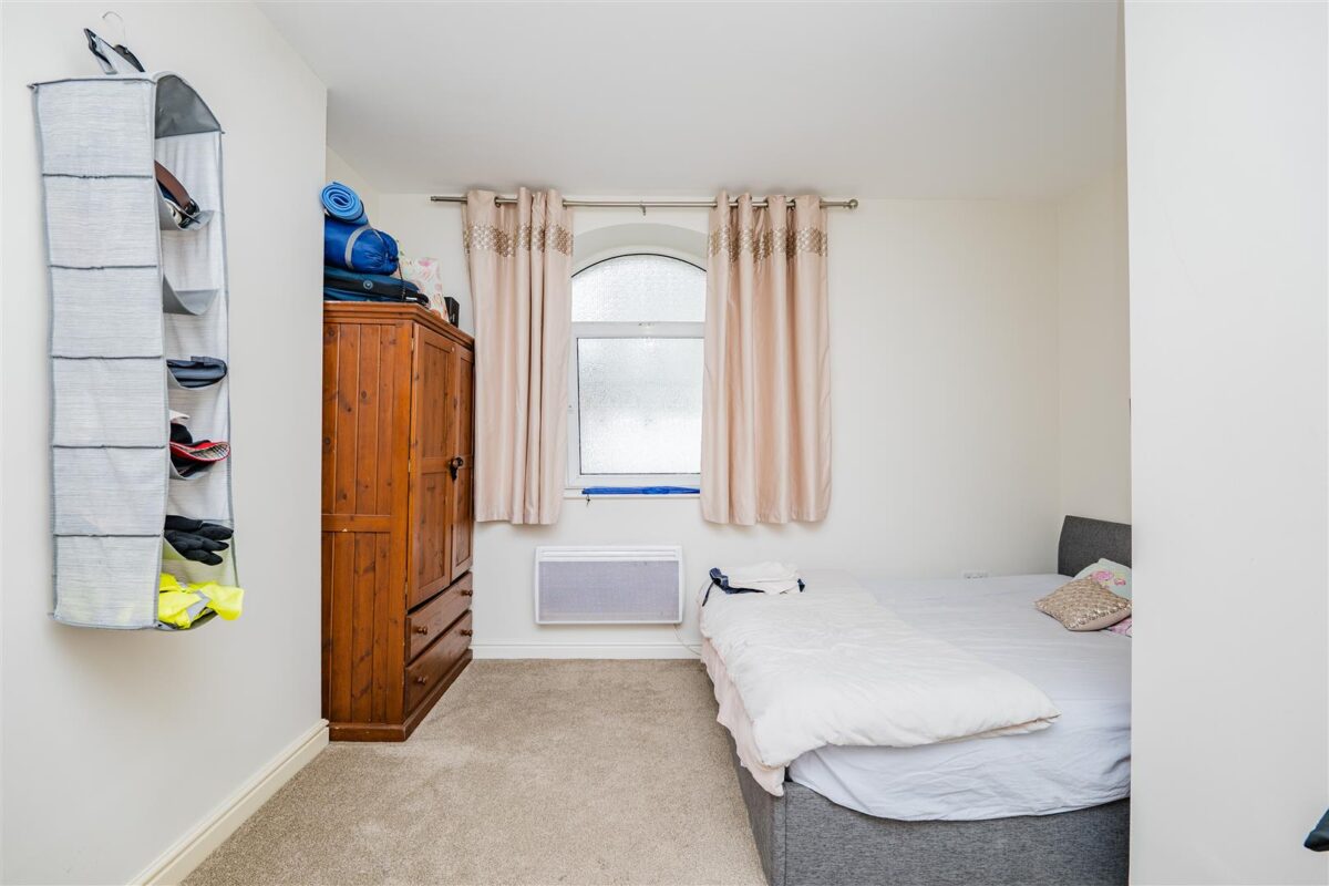 Hunter Street, Barry