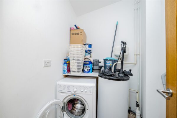 Hunter Street, Barry