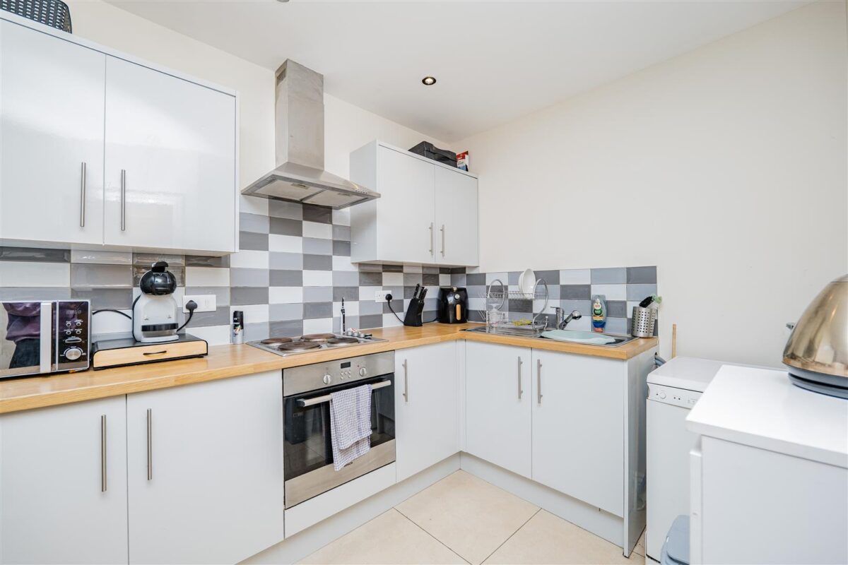 Hunter Street, Barry