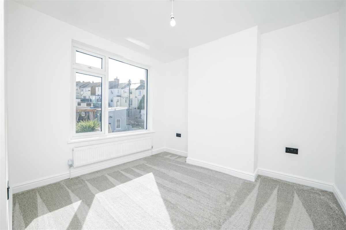 Gladstone Road, Barry