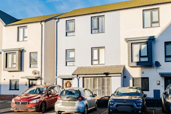 Ffordd Pentre, Barry