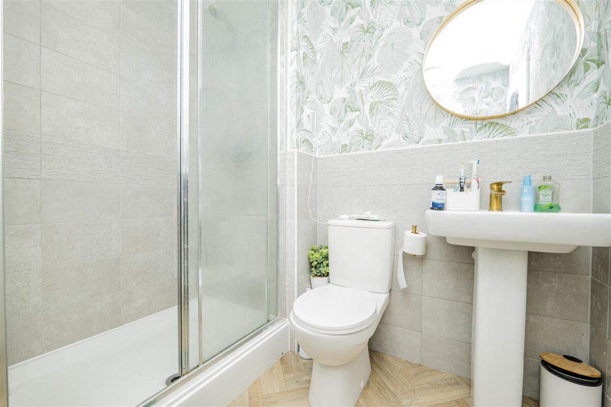 Ffordd Pentre, Barry