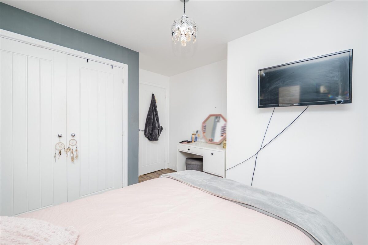 Ffordd Pentre, Barry