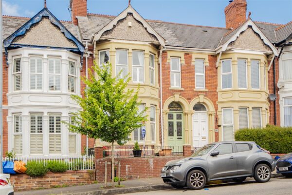 Gladstone Road, Barry