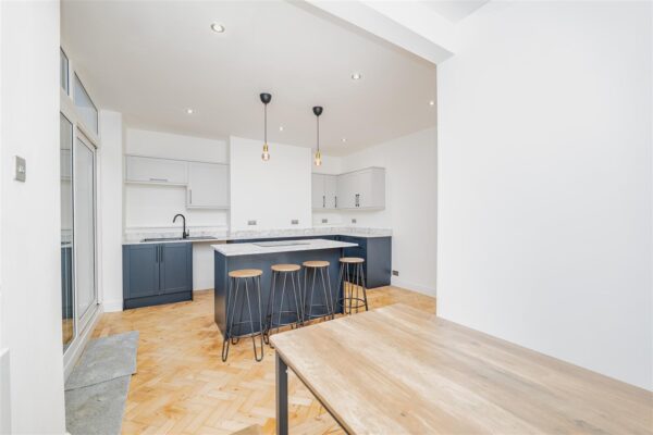 Tynewydd Road, Barry