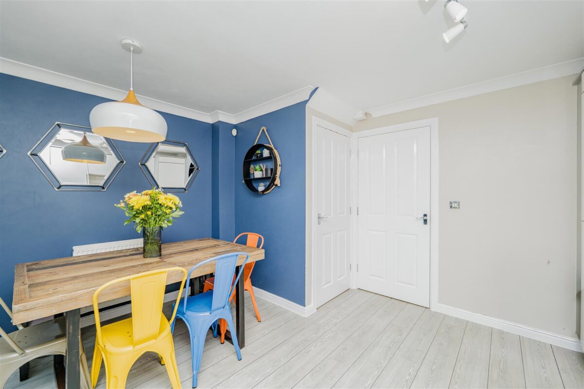 Portland Drive, Barry